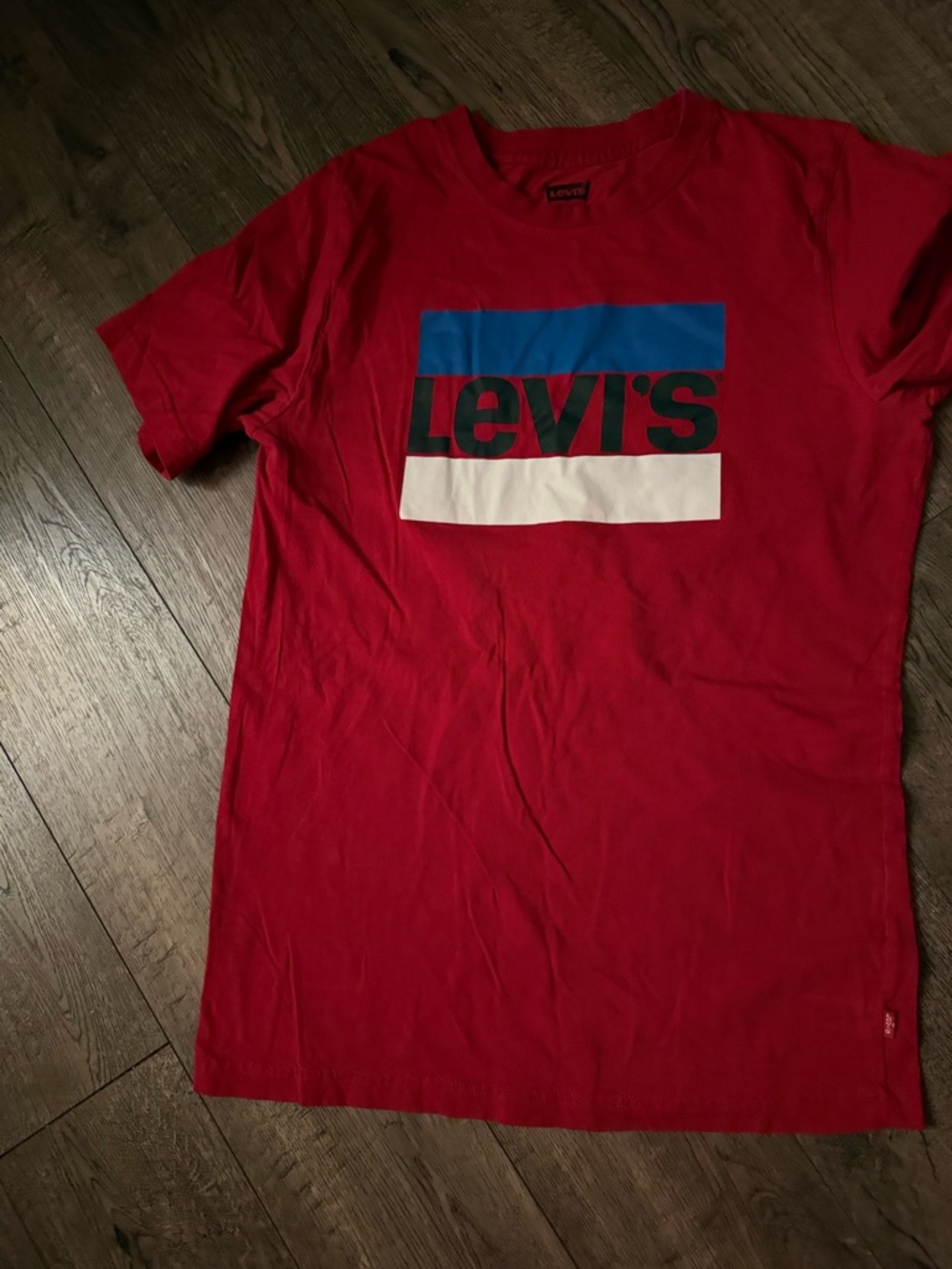 Levi's Red Short-Sleeve Logo Tee with Blue and White Accent